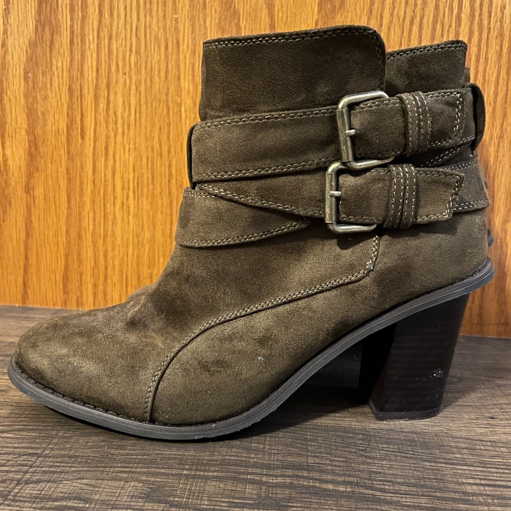 Just Fab size 11 boots. Dark green